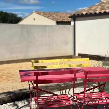Charmante - Piscine - 3 - Cloturee